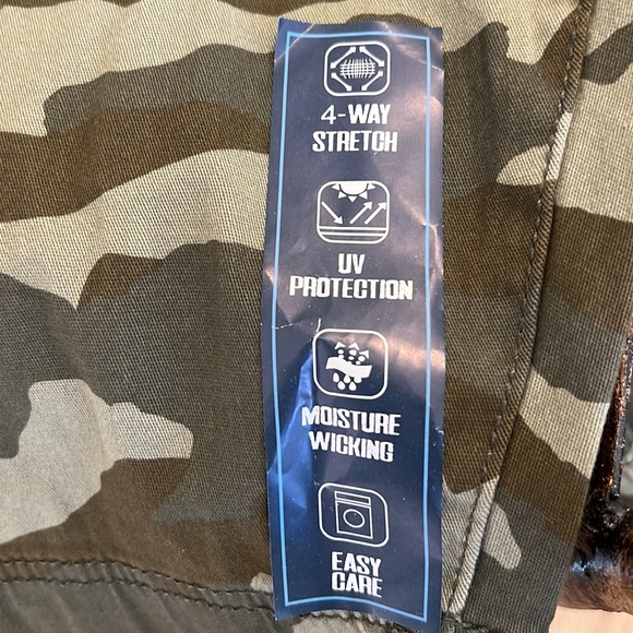 New Ralph Lauren’s Chaps Camouflage Cargo Short 2 pockets front, 2 side, 2 rear! - Picture 6 of 8